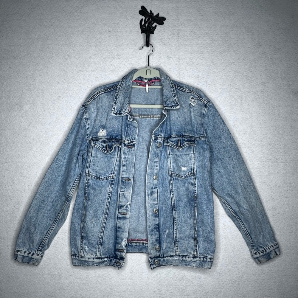 Free People Distressed Denim Jacket - 100% Cotton  – Size Small